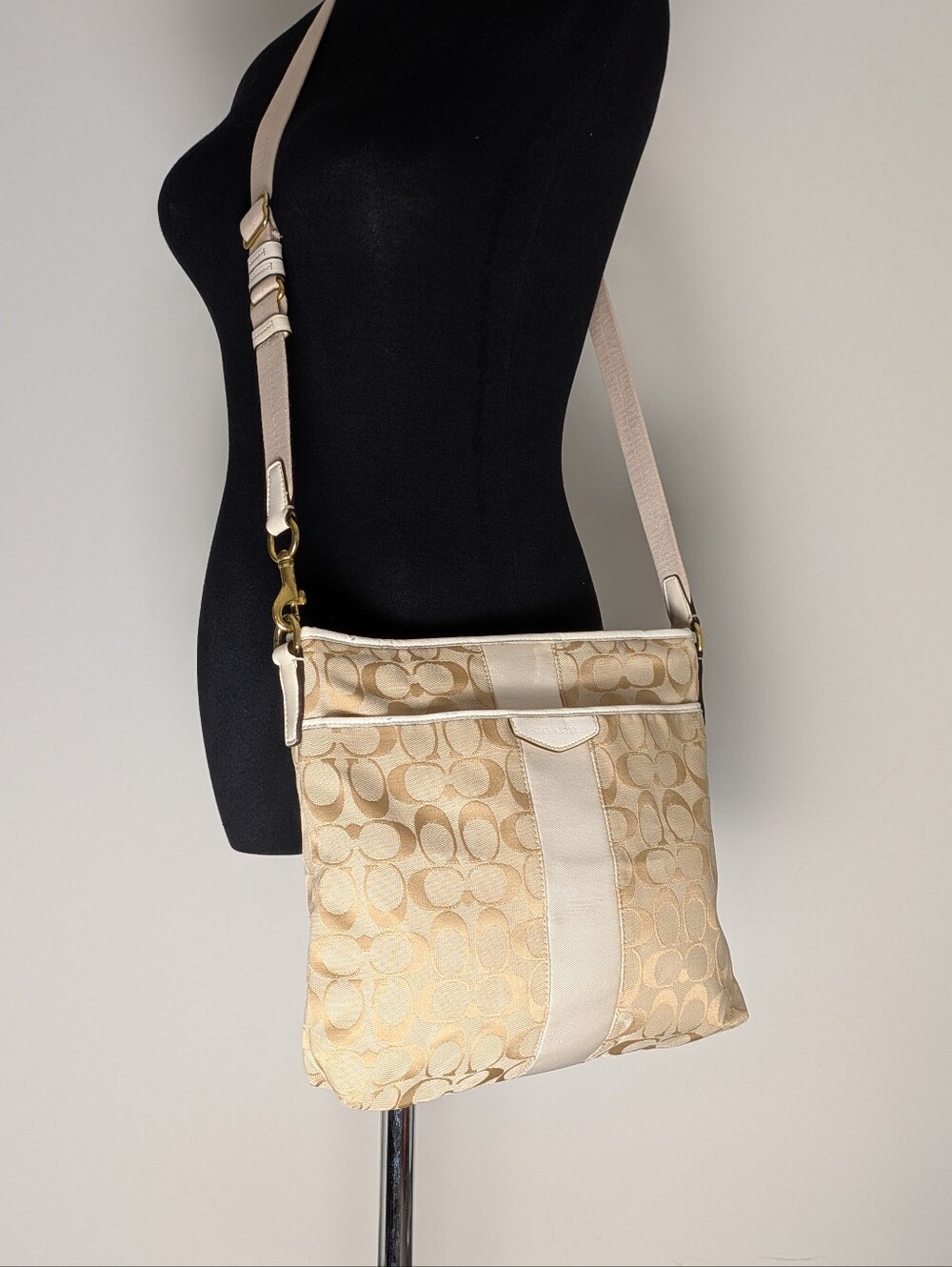 Coach Womens Canvas Handbag Purse Tan, White Leather Signature Beige